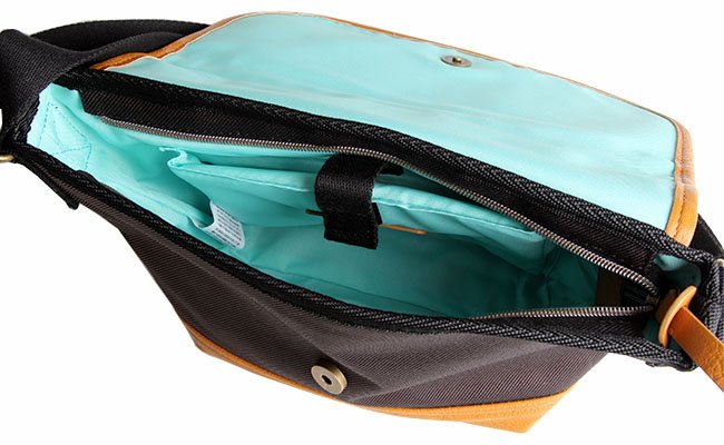 Bianchi - LBT35 : A3 Messenger Black (สีดำ/ ขอบหนังสีน้ำตาล) thumbnail 15